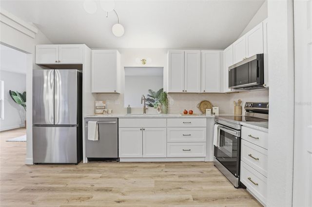15857 NW 249TH TERRACE, High Springs, FL 32643