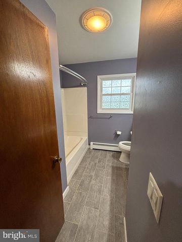 214 ZIEGLER ST, Mount Joy, PA 17552