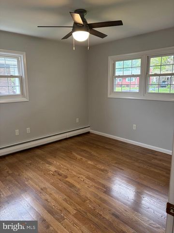 214 ZIEGLER ST, Mount Joy, PA 17552