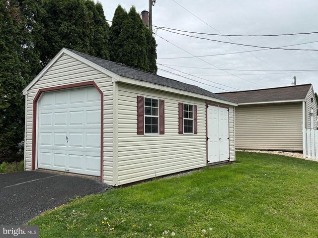 214 ZIEGLER ST, Mount Joy, PA 17552