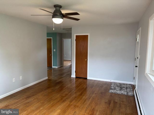 214 ZIEGLER ST, Mount Joy, PA 17552