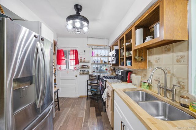 2317 33rd Avenue, Astoria, NY 11106