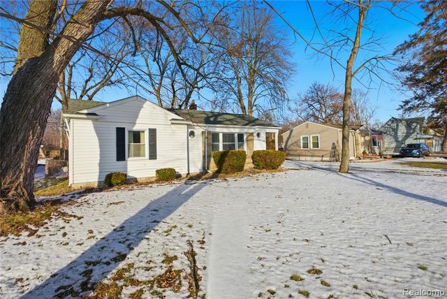 28642 7 Mile Road, Livonia, MI 48152