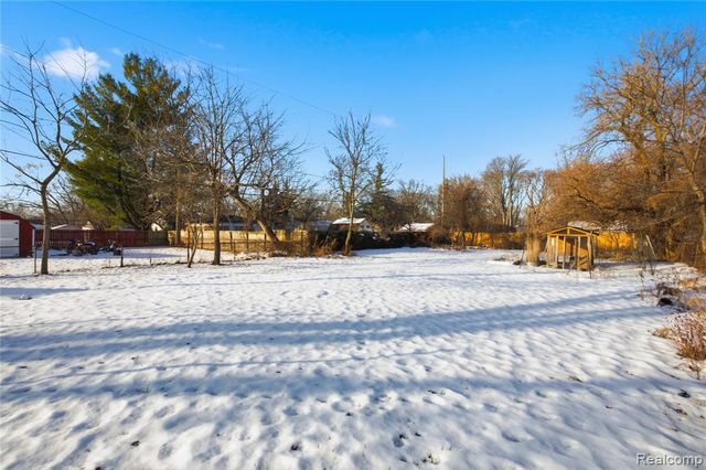 28642 7 Mile Road, Livonia, MI 48152