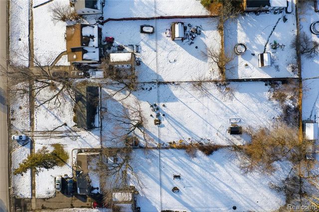 28642 7 Mile Road, Livonia, MI 48152