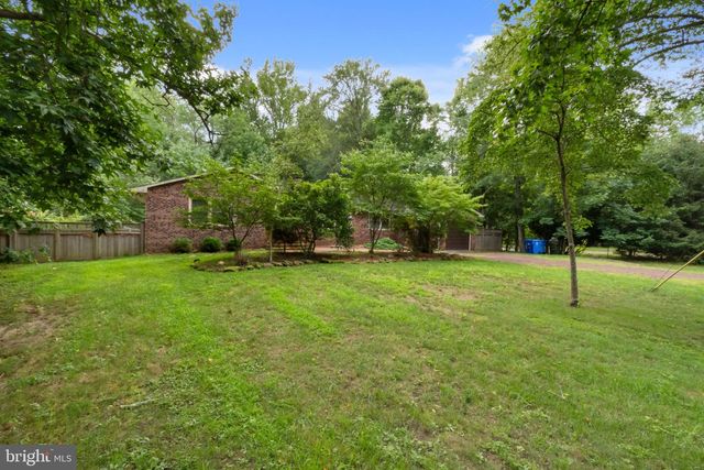 51 CHRISTOPHER MILL RD, Medford, NJ 08055