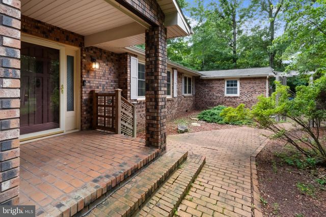 51 CHRISTOPHER MILL RD, Medford, NJ 08055