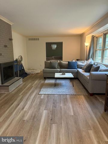 51 CHRISTOPHER MILL RD, Medford, NJ 08055