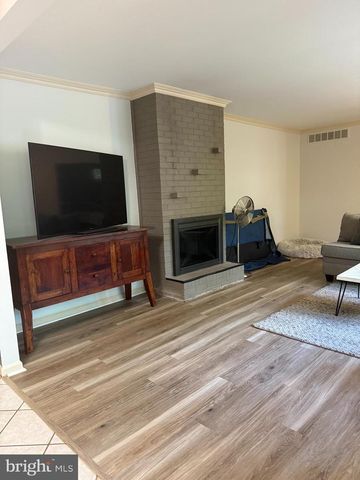 51 CHRISTOPHER MILL RD, Medford, NJ 08055