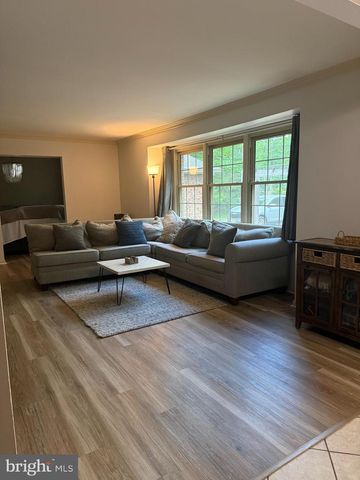 51 CHRISTOPHER MILL RD, Medford, NJ 08055