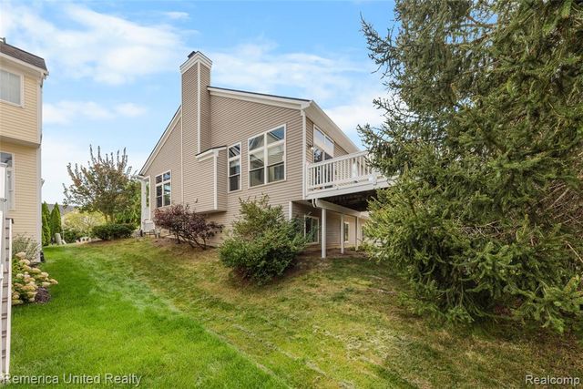 1200 Portsmouth Drive, Howell, MI 48843