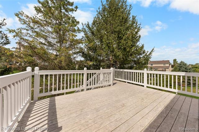 1200 Portsmouth Drive, Howell, MI 48843