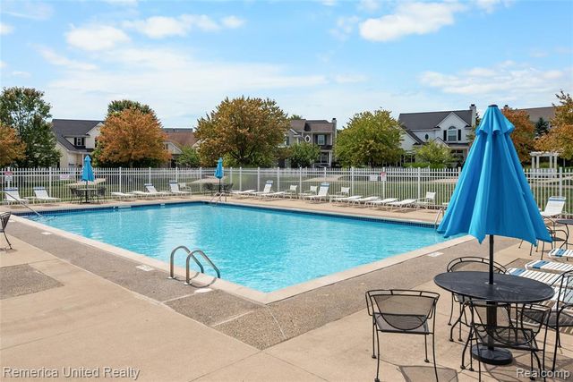 1200 Portsmouth Drive, Howell, MI 48843