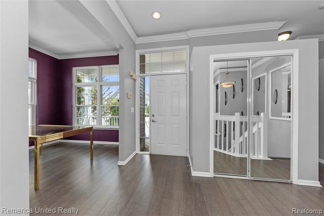 1200 Portsmouth Drive, Howell, MI 48843