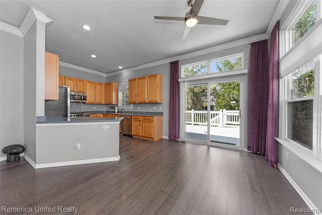 1200 Portsmouth Drive, Howell, MI 48843