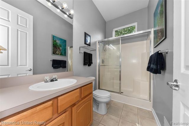 1200 Portsmouth Drive, Howell, MI 48843