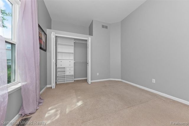 1200 Portsmouth Drive, Howell, MI 48843