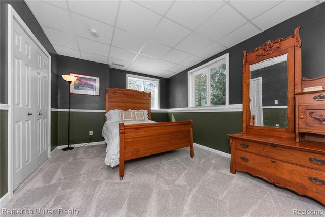 1200 Portsmouth Drive, Howell, MI 48843