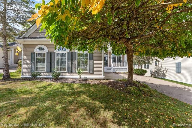 1200 Portsmouth Drive, Howell, MI 48843