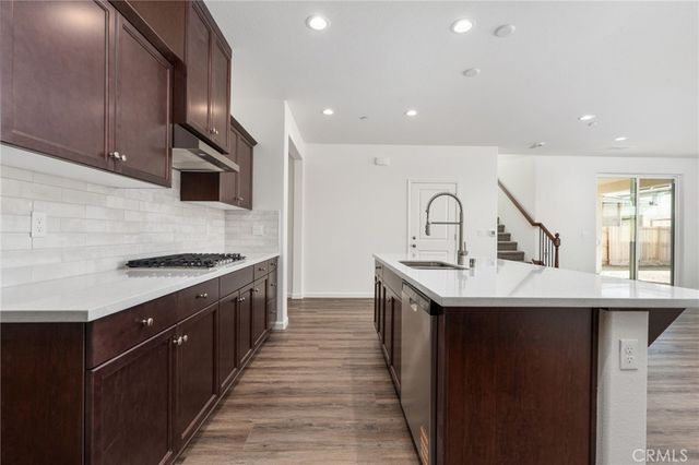 1189 Magnolia Court W, Madera, CA 93636