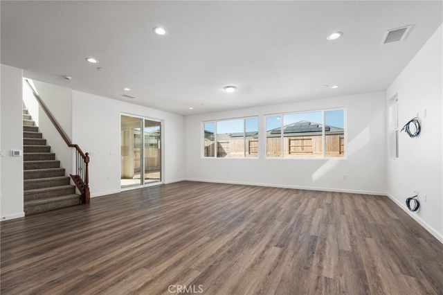 1189 Magnolia Court W, Madera, CA 93636