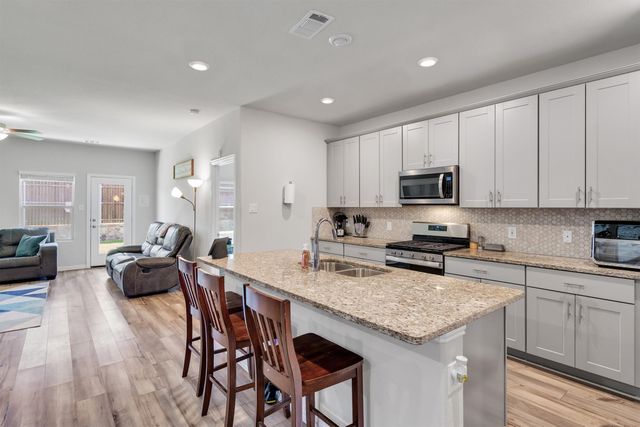 1405 Rolling Fox Drive, Forney, TX 75126