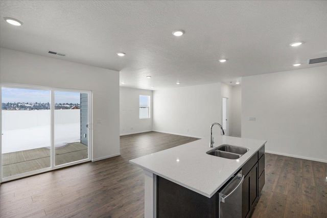 418 N Arcadia Ave, Deer Park, WA 99006