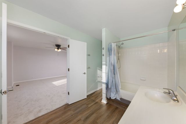 1604 Pebble Beach Circle, Elgin, IL 60123