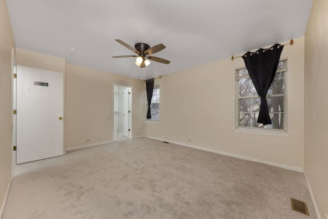 1604 Pebble Beach Circle, Elgin, IL 60123