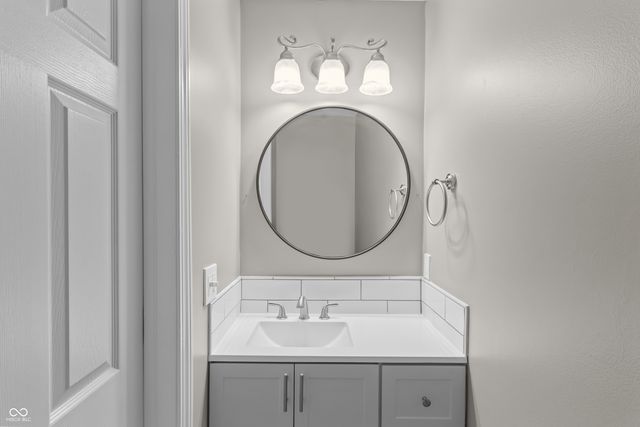 15215 Fawn Meadow Drive, Noblesville, IN 46060