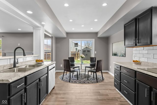 15215 Fawn Meadow Drive, Noblesville, IN 46060