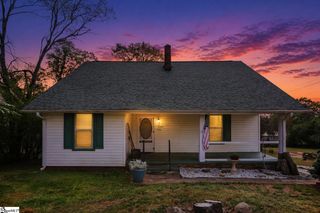 312 E A Avenue, Easley, SC 29640