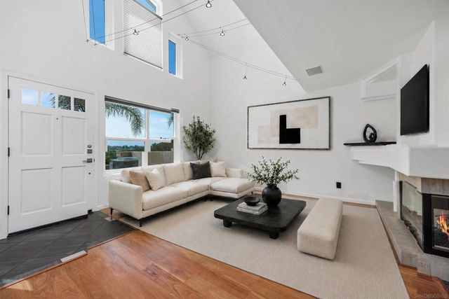 12626 Carmel Country 104, San Diego, CA 92130