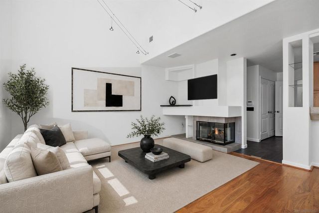 12626 Carmel Country 104, San Diego, CA 92130
