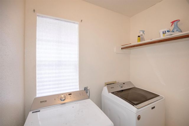 1627 Mabry Mill Road, Houston, TX 77062