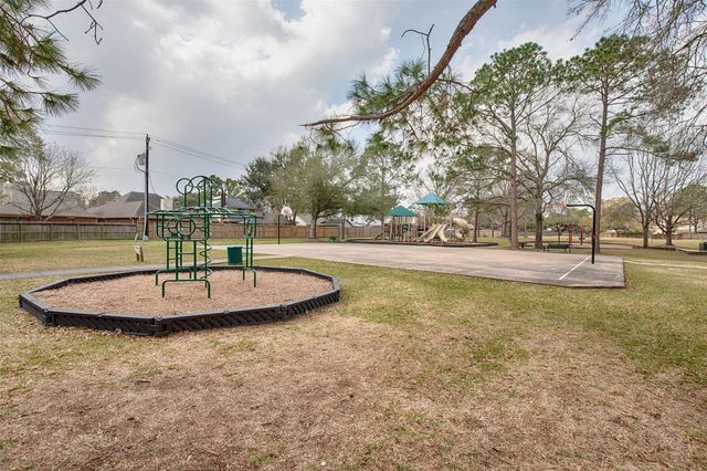 1627 Mabry Mill Road, Houston, TX 77062