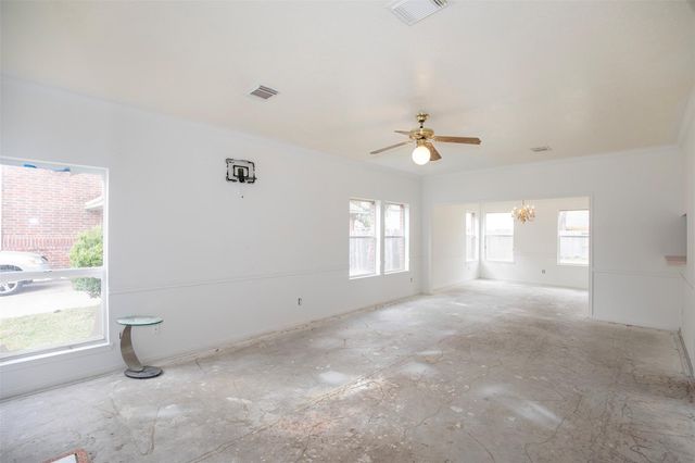 1627 Mabry Mill Road, Houston, TX 77062