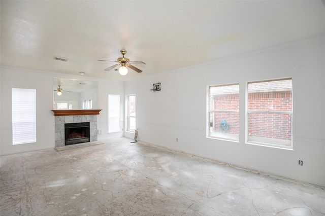 1627 Mabry Mill Road, Houston, TX 77062