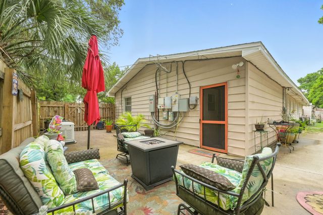 101 SE Elm Avenue, Fort Walton Beach, FL 32548