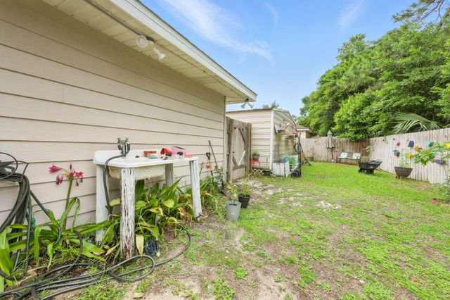 101 SE Elm Avenue, Fort Walton Beach, FL 32548