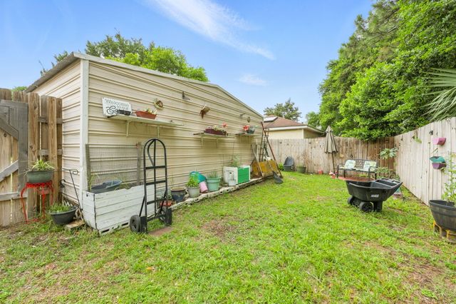 101 SE Elm Avenue, Fort Walton Beach, FL 32548