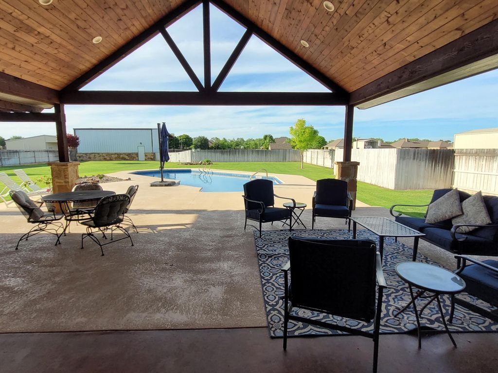 Image 13 of property listing at 1722 Hudson Oaks Drive, San Angelo, TX 76904