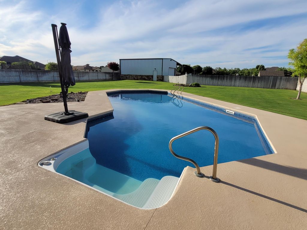 Image 15 of property listing at 1722 Hudson Oaks Drive, San Angelo, TX 76904