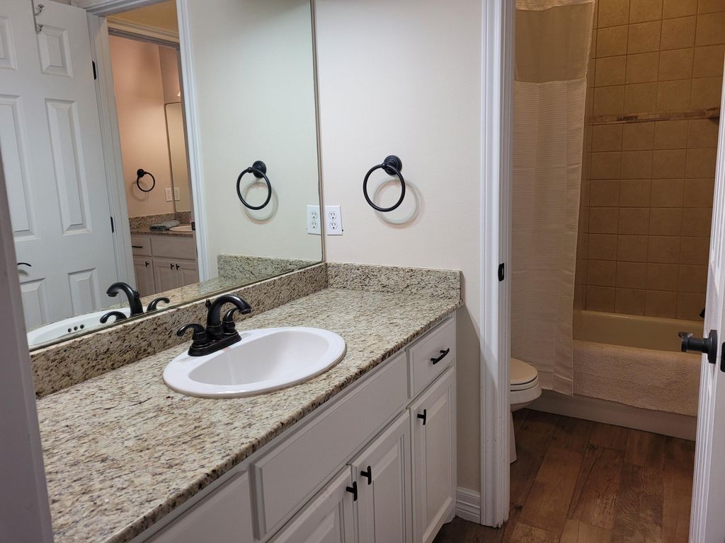 Image 9 of property listing at 1722 Hudson Oaks Drive, San Angelo, TX 76904