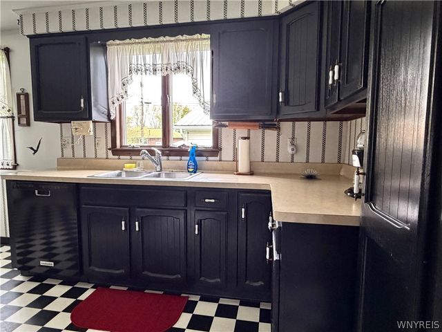 96 Della Drive, Lackawanna, NY 14218
