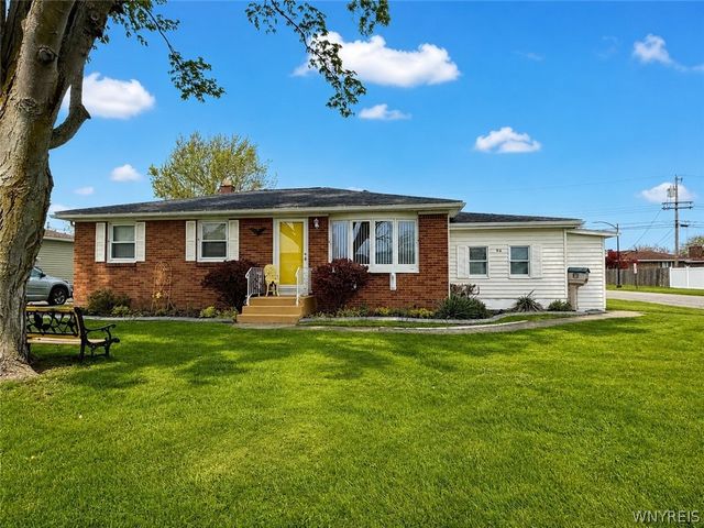96 Della Drive, Lackawanna, NY 14218