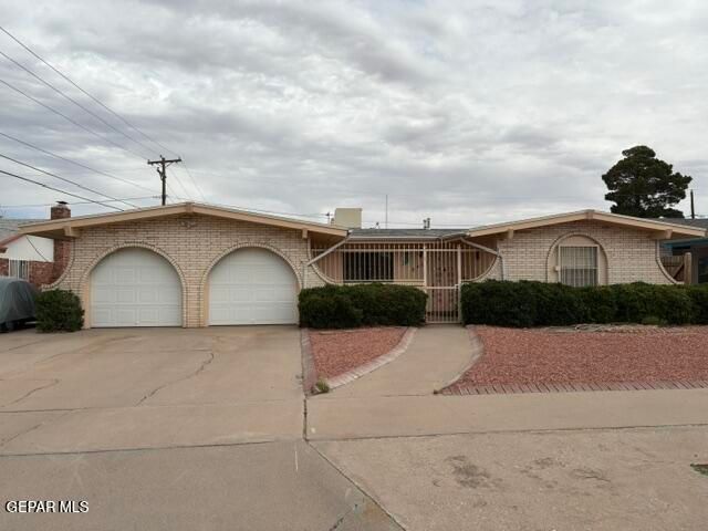 8613 GAZELLE Drive, El Paso, TX 79925