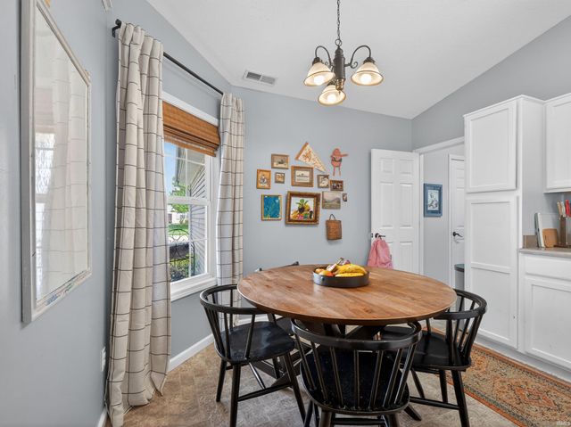 9516 Golden Oak Drive, Fort Wayne, IN 46835