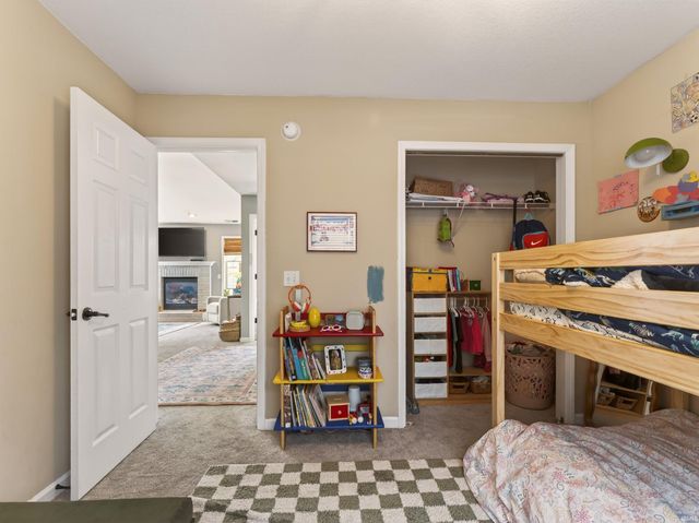 9516 Golden Oak Drive, Fort Wayne, IN 46835