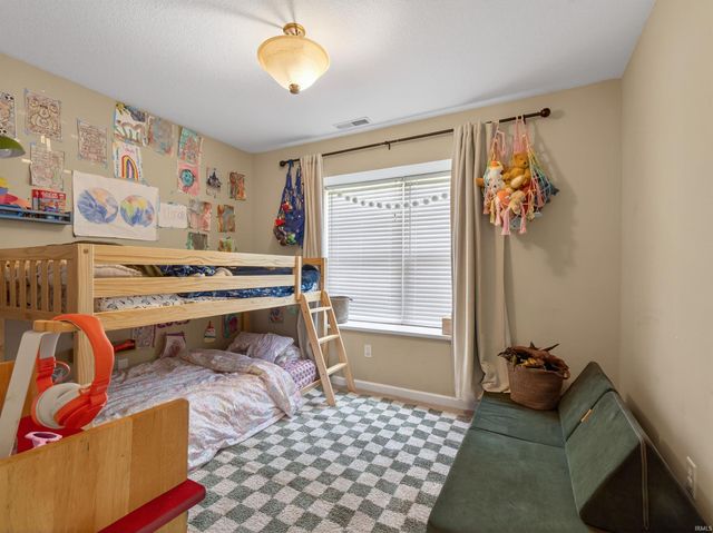 9516 Golden Oak Drive, Fort Wayne, IN 46835